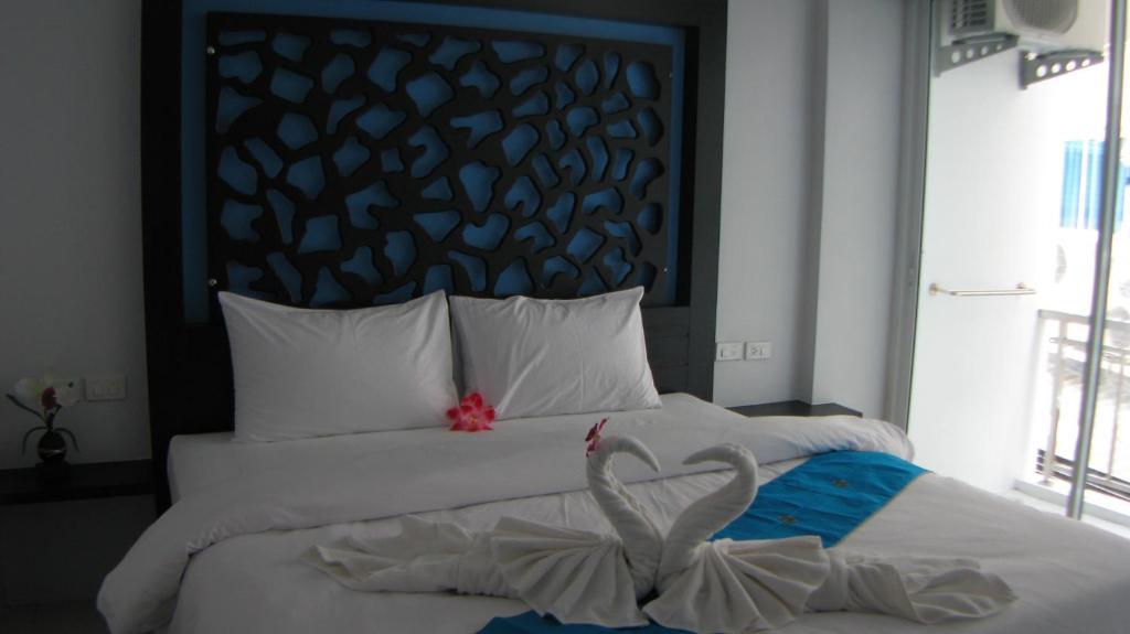 The Silk Hill Hotel Patong Szoba fotó