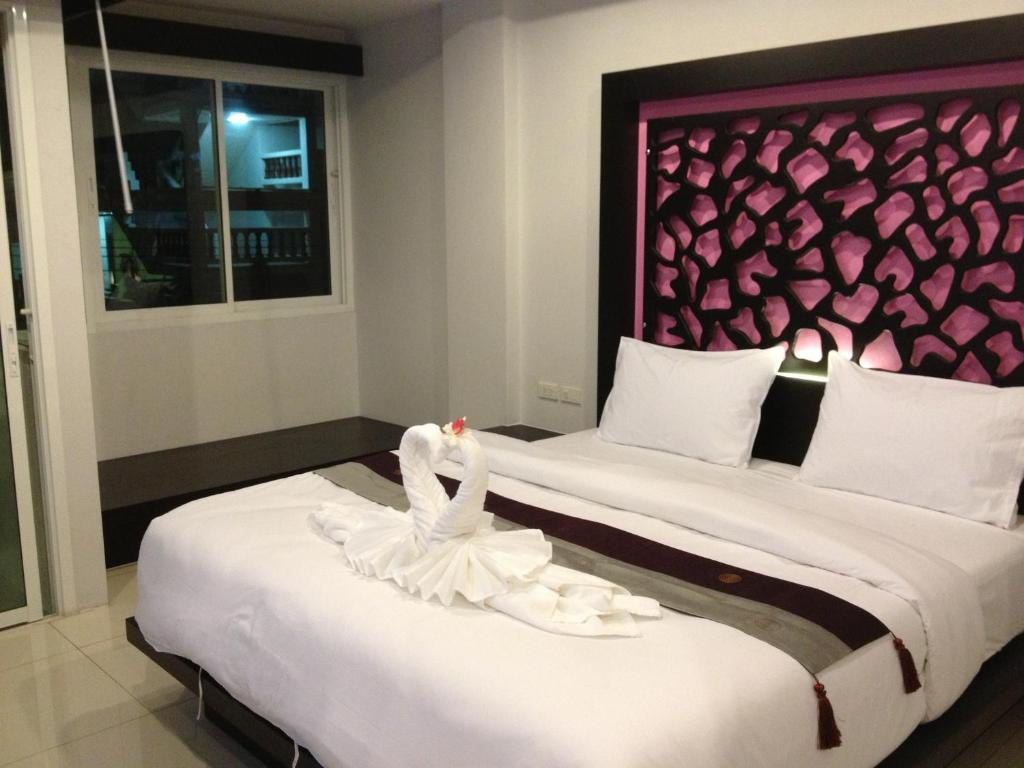 The Silk Hill Hotel Patong Szoba fotó
