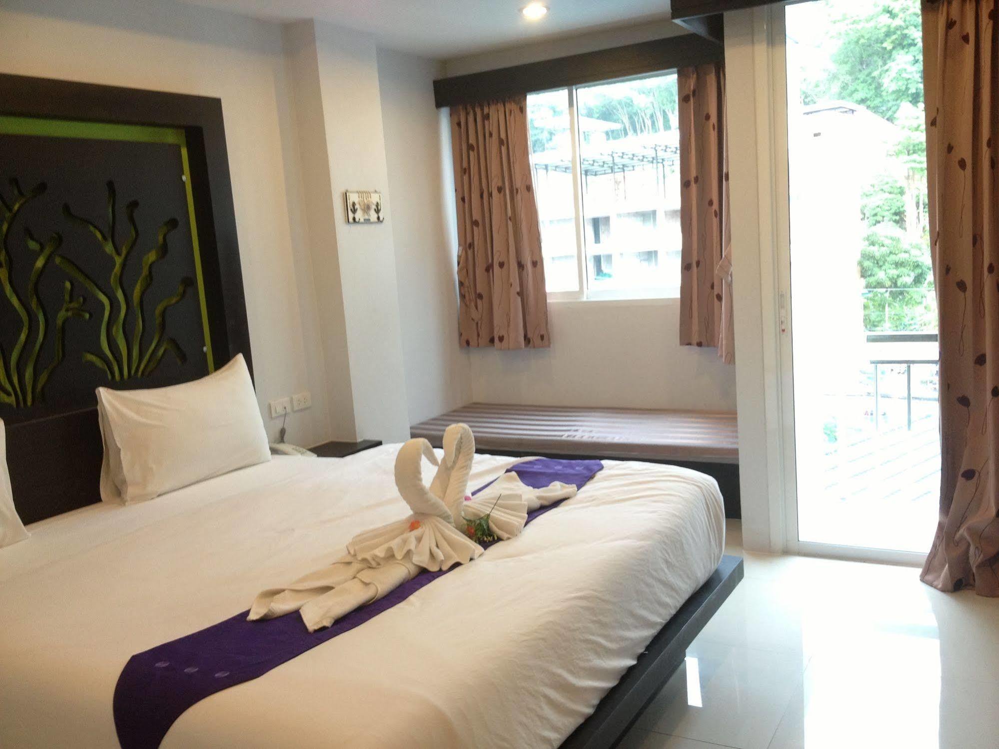The Silk Hill Hotel Patong Kültér fotó